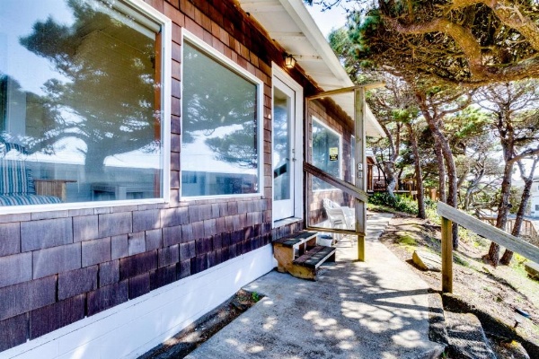 Auntie's House image 18