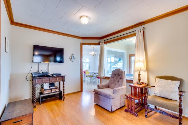 Auntie's House image 6